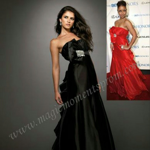 Formal Dress - Picture 4 of 6